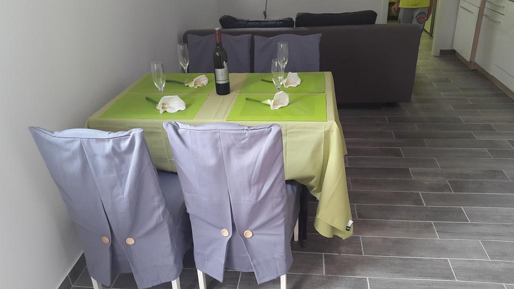 New Lux Apartman Kala Poreč Exteriör bild